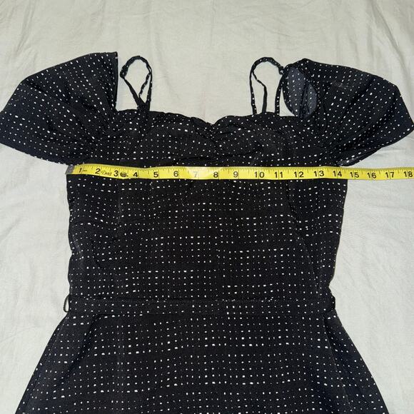 Banana Republic Women's Swing Dress Off Shoulder Sleeves Size 4 Black Polka Dot - Picture 2 of 9
